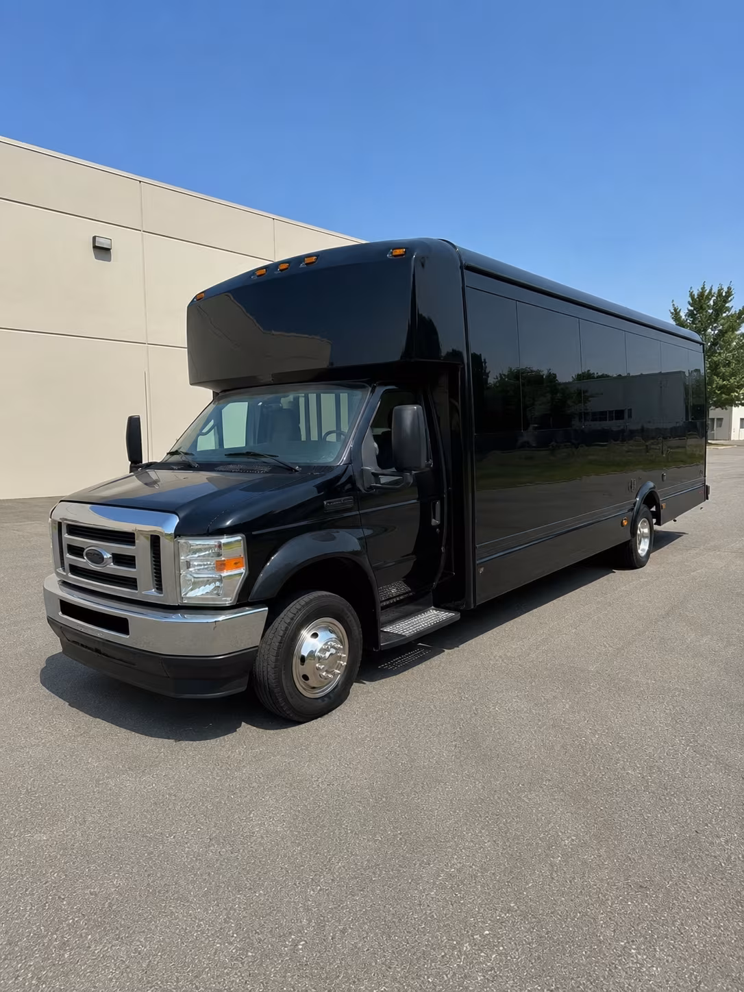 Rancho Cordova Birthday, Sweet 16, & Quinceañera Party Bus Rentals