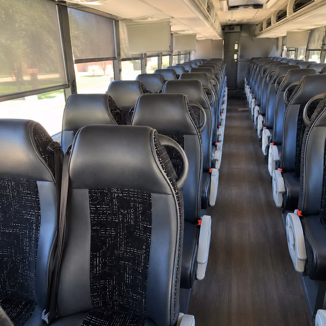 Roseville Airport Shuttle & Transportation party bus exterior