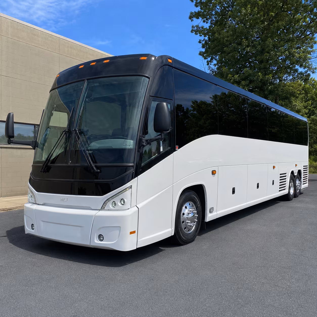 Roseville Airport Shuttle & Transportation party bus exterior