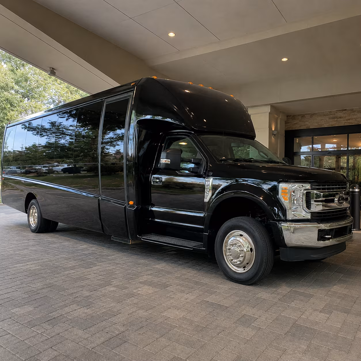 Roseville Airport Shuttle & Transportation party bus exterior